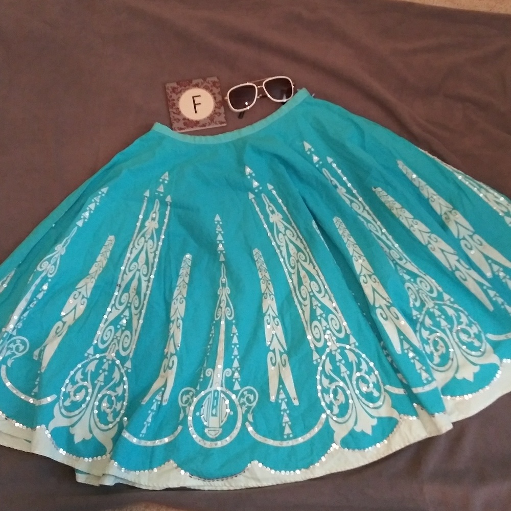 Willi Smith Skirt turquoise white scrolls sequins